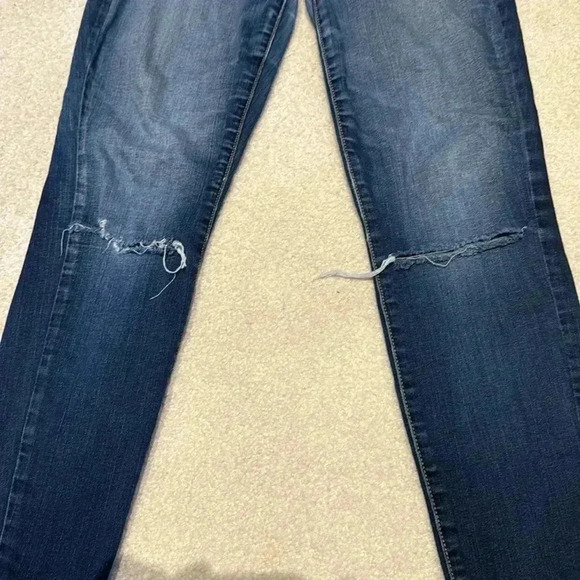 American Eagle High  Rise begging size 4 dark denim - Picture 2 of 6